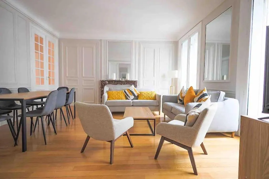 Apartment Avenue Des Champs-Elysees, Appartement D'Exception Paris France